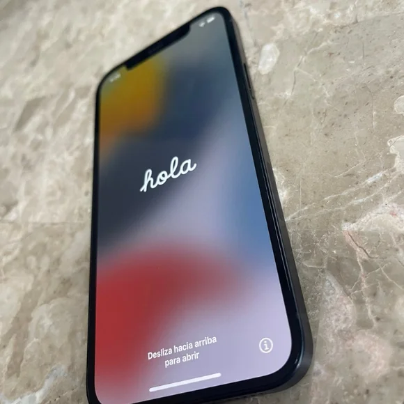 Apple iPhone 12